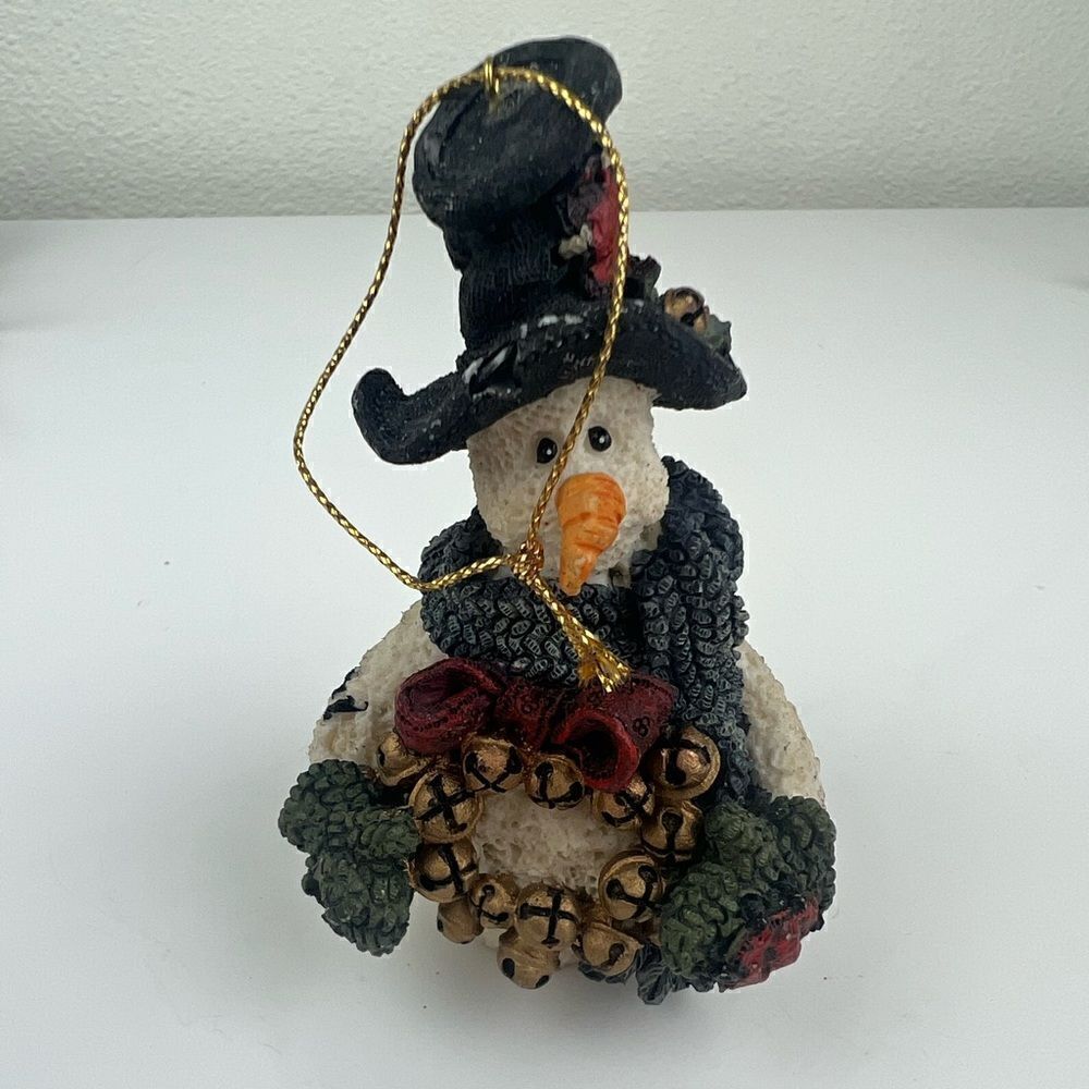 Boyds Bears "Jingles The Snowman w/ Wreath" Handmade Christmas Ornament 3.5”